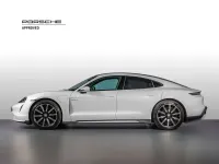 Usata Porsche Taycan 141 kW (193 CV) 2021 Bianco carrara metallizzato Berlina