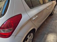 Usata Hyundai i20 Edition 85 CV (62 kW) 2012 Bianco Berlina