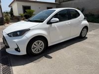 Usata Toyota Yaris 72 CV (52 kW) 2022 Bianco Utilitaria