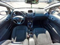 Usata Ford Fiesta Titanium 95 CV (69 kW) 2013 Nero Utilitaria