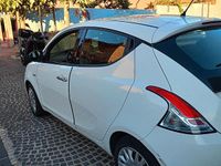 Usata Lancia Ypsilon 60 CV (44 kW) 2012 Bianco Utilitaria