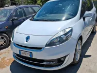 Usata Renault Scénic III 130 CV (95 kW) 2012 Bianco Monovolume