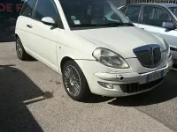 Usata Lancia Ypsilon 69 CV (50 kW) 2004 Bianco Utilitaria
