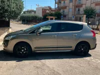 Usata Peugeot 3008 109 CV (80 kW) 2010 Grigio Station wagon
