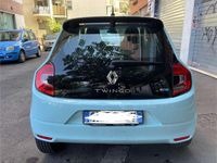 Usata Renault Twingo Life 30 kW (42 CV) 2023 Blu/azzurro Utilitaria