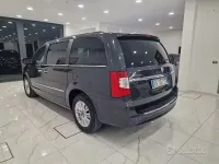 Usata Lancia Voyager 163 CV (119 kW) 2011 Nero Monovolume