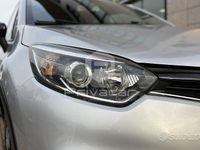 Usata Renault Captur Intens 90 CV (66 kW) 2015 Grigio SUV