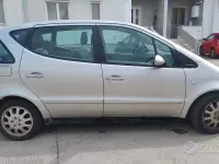 Usata Mercedes A200 Elegance 95 CV (69 kW) 2001 Grigio Monovolume