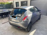 Usata Lancia Ypsilon 95 CV (69 kW) 2014 Grigio Utilitaria