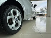 Usata Ford Fiesta 82 CV (60 kW) 2010 Grigio Utilitaria