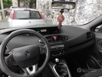 Usata Renault Scénic III 130 CV (95 kW) 2011 Grigio Monovolume