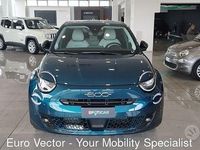 Usata Fiat 600 La Prima 101 CV (74 kW) 2024 Verde SUV