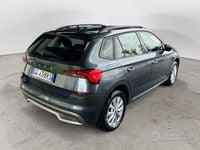 Usado Skoda Kamiq Ambition 95 CV (69 kW) 2021 Gris SUV