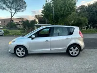 Käytetty Renault Scénic 110 HP (80 kW) 2010 Harmaa Tila-auto
