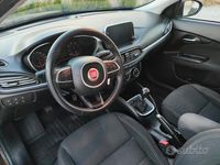 Usata Fiat Tipo 120 CV (88 kW) 2019 Marrone Berlina