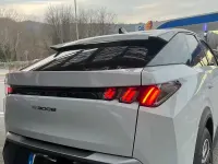 Usata Peugeot e-3008 103 kW (141 CV) 2024 Bianco SUV