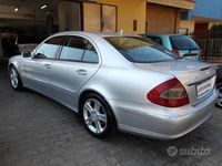 Usata Mercedes E220 Elegance 170 CV (125 kW) 2009 Marrone Berlina
