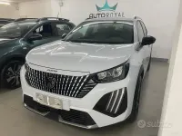 Usata Peugeot 2008 Allure 101 CV (74 kW) 2025 Bianco SUV