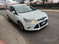 Begagnad Ford Focus 116 HK (85 kW) 2012 Vit Kombi