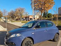 Usata Lancia Ypsilon Gold 69 CV (50 kW) 2019 Blu/azzurro Utilitaria