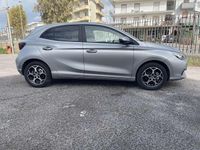 Nuova MG MG3 Luxury 102 CV (75 kW) 2026 Cosmic silver Utilitaria