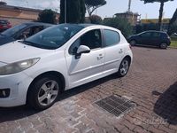 Usata Peugeot 207 93 CV (68 kW) 2010 Bianco Utilitaria