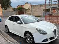 Usata Alfa Romeo Giulietta 140 CV (102 kW) 2011 Bianco Utilitaria