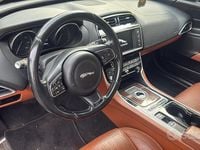 Usata Jaguar XE 200 CV (147 kW) 2016 Nero Berlina