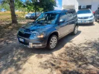 Usata Skoda Yeti Elegance 110 CV (80 kW) 2015 Grigio SUV