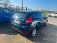 Usata Ford Fiesta 96 CV (70 kW) 2012 Blu Utilitaria