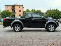 Usata Mitsubishi L Intense 167 CV (122 kW) 2007 Nero SUV