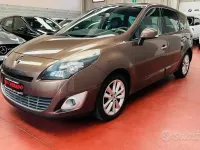Usata Renault Grand Scénic II Luxe 130 CV (95 kW) 2009 Marrone Monovolume