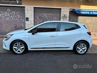 Usata Renault Clio V 101 CV (74 kW) 2020 Bianco Utilitaria