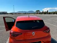 Usata Renault Clio V Techno 101 CV (74 kW) 2023 Arancione Berlina