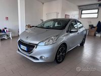 Usata Peugeot 208 Allure 68 CV (50 kW) 2015 Grigio Utilitaria