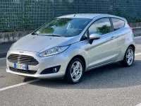 Usata Ford Fiesta 100 CV (73 kW) 2014 Grigio Utilitaria