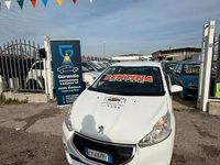 Usata Peugeot 208 Allure 81 CV (59 kW) 2015 Bianco Utilitaria