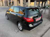 Usata Mercedes B180 Premium 109 CV (80 kW) 2018 Nero Utilitaria