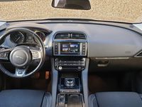 usata Jaguar F-Pace 2.0 D 180 CV aut. R-Sport del 2018 usata a Bergamo