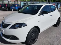 Usata Lancia Ypsilon Silver 69 CV (50 kW) 2023 Bianco Utilitaria