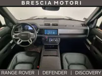 Usata Land Rover Defender SE 249 CV (183 kW) 2024 Santorini black SUV