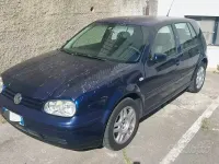 Usata VW Golf IV 101 CV (74 kW) 2002 Blu Berlina