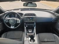 Usata Jaguar XE R-Sport 180 CV (132 kW) 2015 Nero Berlina