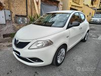 Usata Lancia Ypsilon 69 CV (50 kW) 2016 Bianco Utilitaria