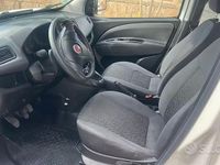 Begagnad Fiat Doblò Active 101 HK (74 kW) 2014 Vit Minibuss