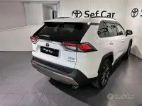 Usata Toyota RAV4 Hybrid Active 218 CV (160 kW) 2023 Bianco SUV
