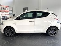 Usata Lancia Ypsilon Gold 69 CV (50 kW) 2021 Bianco Utilitaria