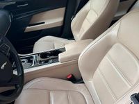Occasion Jaguar XE 180 ch (132 kW) 2016 Bleue Berline