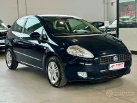 Usata Fiat Grande Punto 77 CV (56 kW) 2010 Nero Utilitaria