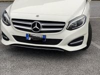 Usata Mercedes B180 109 CV (80 kW) 2018 Bianco Utilitaria